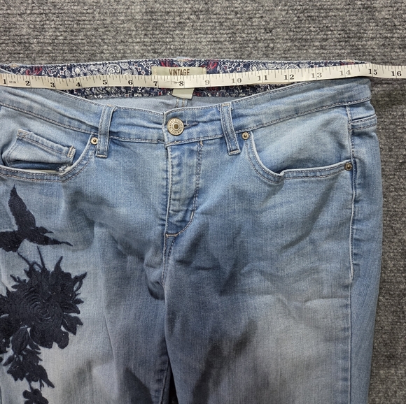 Vintage America Blues Bestie Jean 4/27 Floral Embroidered Straight Light Wash - Picture 8 of 14
